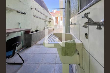 Casa à venda com 250m², 3 quartos e 4 vagasÁrea de Serviço