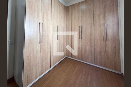 Casa à venda com 250m², 3 quartos e 4 vagasCloset da suíte