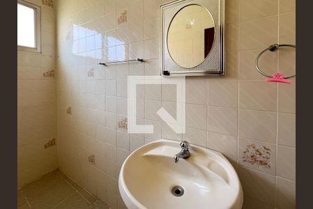 Casa à venda com 250m², 3 quartos e 4 vagasBanheiro edícula