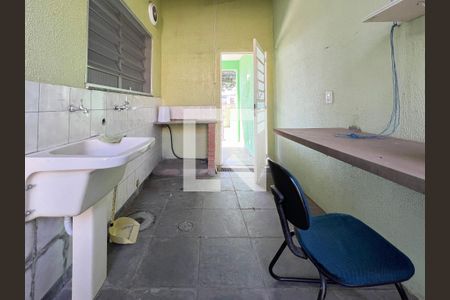 Casa à venda com 250m², 3 quartos e 4 vagasÁrea de Serviço