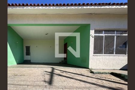 Casa à venda com 250m², 3 quartos e 4 vagasGaragem
