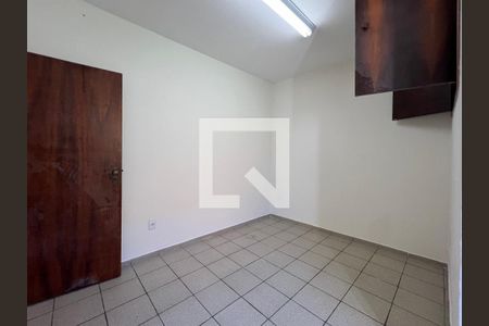 Casa à venda com 250m², 3 quartos e 4 vagasQuarto edícula