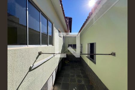 Casa à venda com 250m², 3 quartos e 4 vagasQuintal