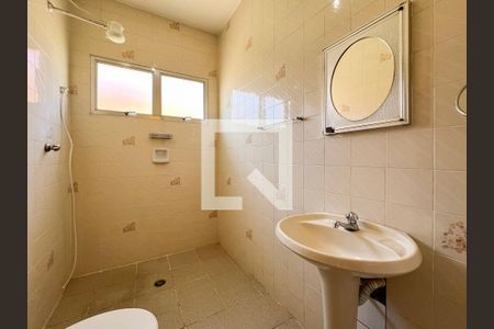 Casa à venda com 250m², 3 quartos e 4 vagasBanheiro edícula