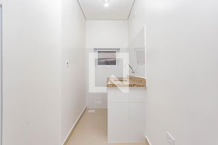 Cozinha de casa para alugar com 1 quarto, 25m² em Jardim Maria Estela, São Paulo