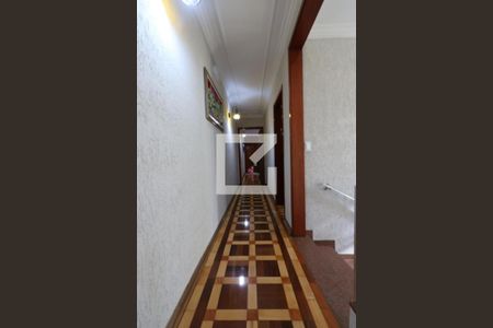 Casa à venda com 400m², 3 quartos e 12 vagasCorredor e Escada