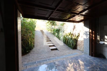 Casa à venda com 400m², 3 quartos e 12 vagasGaragem