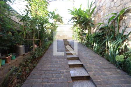 Casa à venda com 400m², 3 quartos e 12 vagasGaragem