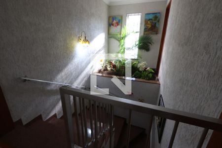 Casa à venda com 400m², 3 quartos e 12 vagasCorredor e Escada