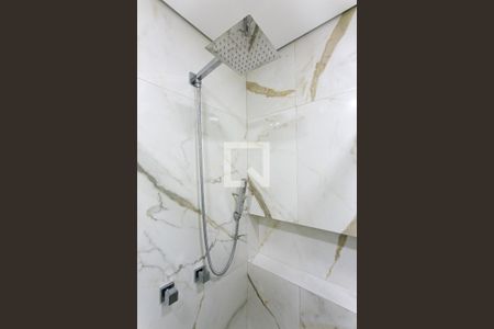 Apartamento para alugar com 45m², 2 quartos e 1 vagaBanheiro - Chuveiro