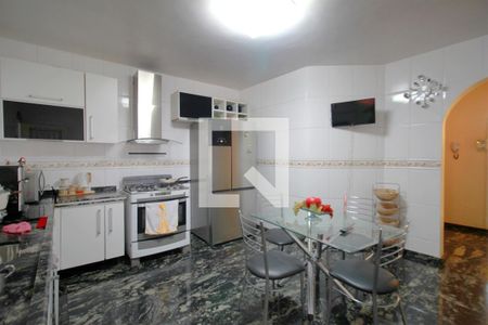 Casa à venda com 265m², 5 quartos e 2 vagasCozinha