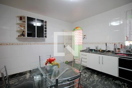 Casa à venda com 265m², 5 quartos e 2 vagasCozinha