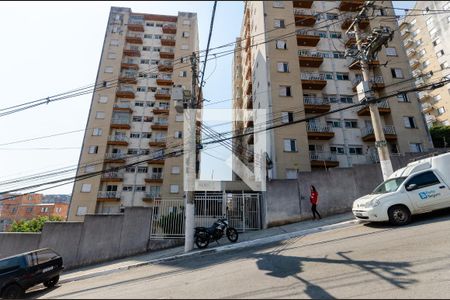 Apartamento à venda com 48m², 2 quartos e 1 vaga Apartamento à venda com 48m², 2 quartos e 1 vagaFachada
