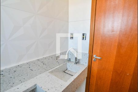 Casa para alugar com 200m², 3 quartos e 4 vagasBanheiro Social
