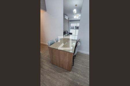 Detalhe Sala de apartamento para alugar com 2 quartos, 90m² em Aparecida, Santos