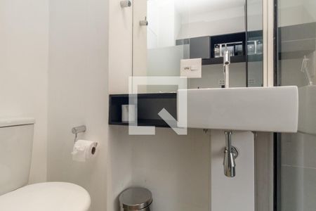 Banheiro de kitnet/studio para alugar com 1 quarto, 11m² em Vila Buarque, São Paulo