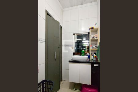 Casa para alugar com 80m², 2 quartos e 2 vagas Casa para alugar com 80m², 2 quartos e 2 vagasBanheiro