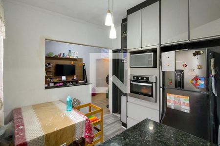 Casa para alugar com 80m², 2 quartos e 2 vagas Casa para alugar com 80m², 2 quartos e 2 vagasCozinha