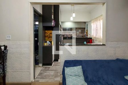 Casa para alugar com 80m², 2 quartos e 2 vagas Casa para alugar com 80m², 2 quartos e 2 vagasCozinha