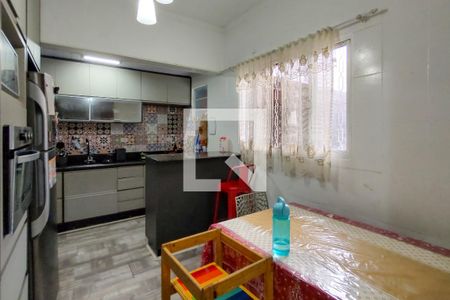 Casa para alugar com 80m², 2 quartos e 2 vagas Casa para alugar com 80m², 2 quartos e 2 vagasCozinha