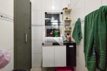 Casa para alugar com 80m², 2 quartos e 2 vagas Casa para alugar com 80m², 2 quartos e 2 vagasBanheiro