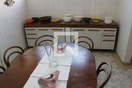 Apartamento para alugar com 222m², 4 quartos e 2 vagasCopa