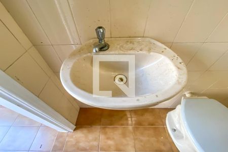 Casa à venda com 275m², 3 quartos e 3 vagas Casa à venda com 275m², 3 quartos e 3 vagasBanheiro de Serviço