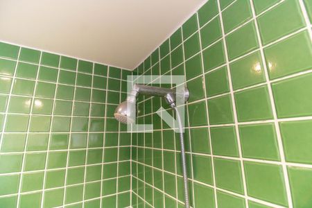 Casa de condomínio à venda com 450m², 5 quartos e 2 vagas Casa de condomínio à venda com 450m², 5 quartos e 2 vagasChuveiro