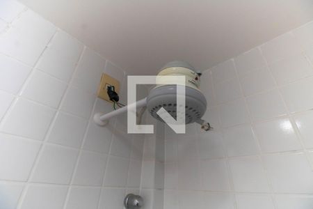 Casa de condomínio à venda com 450m², 5 quartos e 2 vagas Casa de condomínio à venda com 450m², 5 quartos e 2 vagasChuveiro