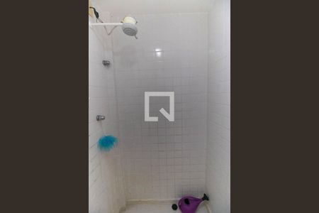 Casa de condomínio à venda com 450m², 5 quartos e 2 vagas Casa de condomínio à venda com 450m², 5 quartos e 2 vagasBanheiro de serviço