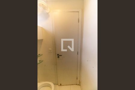 Casa de condomínio à venda com 450m², 5 quartos e 2 vagas Casa de condomínio à venda com 450m², 5 quartos e 2 vagasBanheiro Social 2