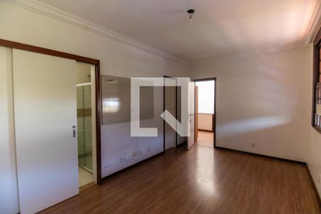 Casa de condomínio à venda com 450m², 5 quartos e 2 vagas Casa de condomínio à venda com 450m², 5 quartos e 2 vagasSuíte 2