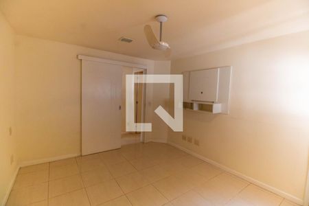 Casa de condomínio à venda com 450m², 5 quartos e 2 vagas Casa de condomínio à venda com 450m², 5 quartos e 2 vagasQuarto 3