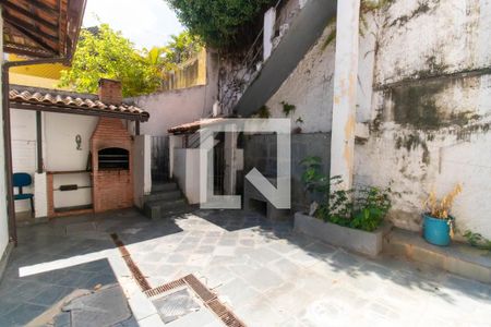 Casa de condomínio à venda com 450m², 5 quartos e 2 vagas Casa de condomínio à venda com 450m², 5 quartos e 2 vagasÁrea externa