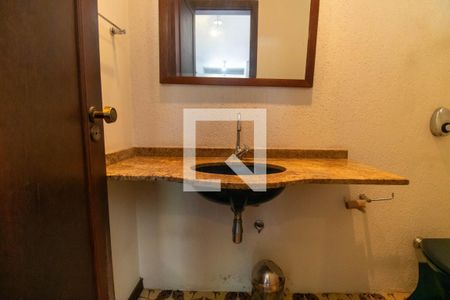 Casa de condomínio à venda com 450m², 5 quartos e 2 vagas Casa de condomínio à venda com 450m², 5 quartos e 2 vagasLavabo