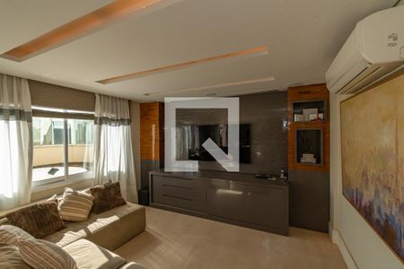 Sala de TV   de apartamento à venda com 4 quartos, 340m² em Cambuí, Campinas