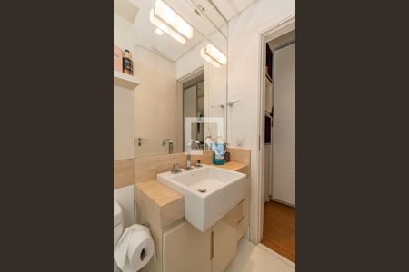 Apartamento à venda com 340m², 4 quartos e 4 vagasBanheiro da Suíte 4