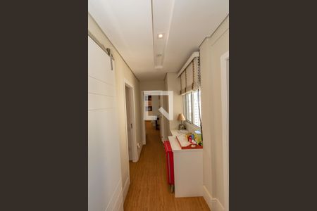 Apartamento à venda com 340m², 4 quartos e 4 vagasCorredor 