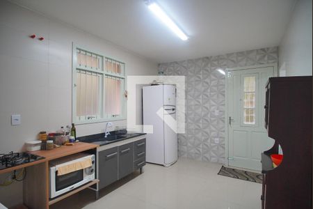 Casa à venda com 197m², 3 quartos e 3 vagas Casa à venda com 197m², 3 quartos e 3 vagasCozinha