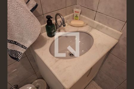 Casa à venda com 254m², 3 quartos e 4 vagasBanheiro Quarto 2