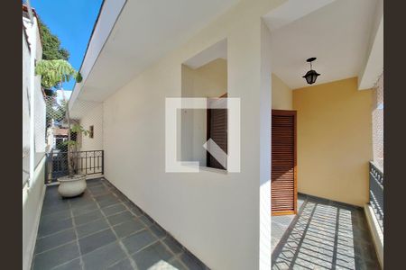 Casa à venda com 254m², 3 quartos e 4 vagasVaranda Quarto 1