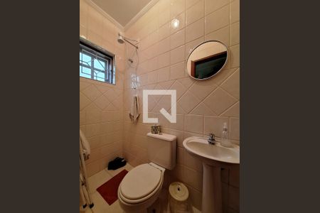 Casa à venda com 254m², 3 quartos e 4 vagasBanheiro de serviço