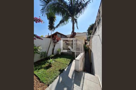 Casa à venda com 254m², 3 quartos e 4 vagasQuintal