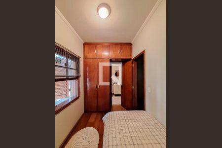 Casa à venda com 254m², 3 quartos e 4 vagasQuarto 2