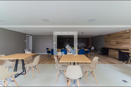 Apartamento para alugar com 34m², 2 quartos e sem vagaÁrea comum - Salão de festas