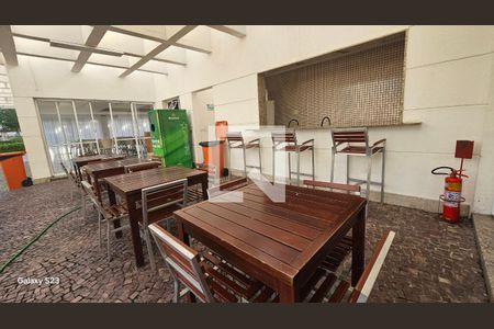 Apartamento para alugar com 57m², 2 quartos e 1 vagaÁrea comum - Salão de festas