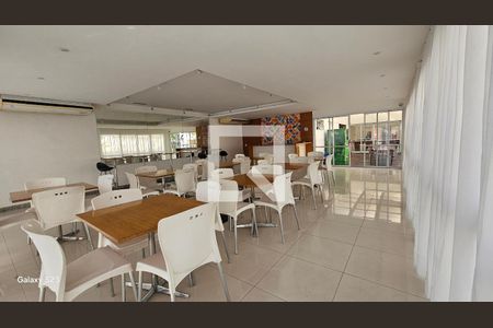 Apartamento para alugar com 57m², 2 quartos e 1 vagaÁrea comum - Salão de festas