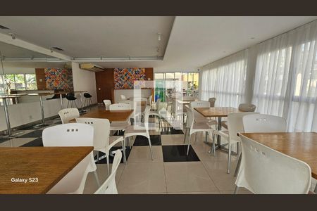 Apartamento para alugar com 57m², 2 quartos e 1 vagaÁrea comum - Salão de festas