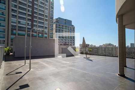 Studio para alugar com 24m², 1 quarto e sem vaga Studio para alugar com 24m², 1 quarto e sem vagaÁrea comum - Piscina