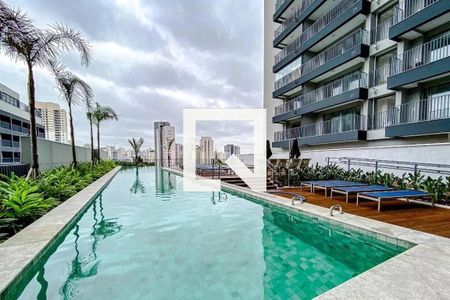 Apartamento à venda com 37m², 1 quarto e sem vaga Apartamento à venda com 37m², 1 quarto e sem vagaÁrea comum - Piscina